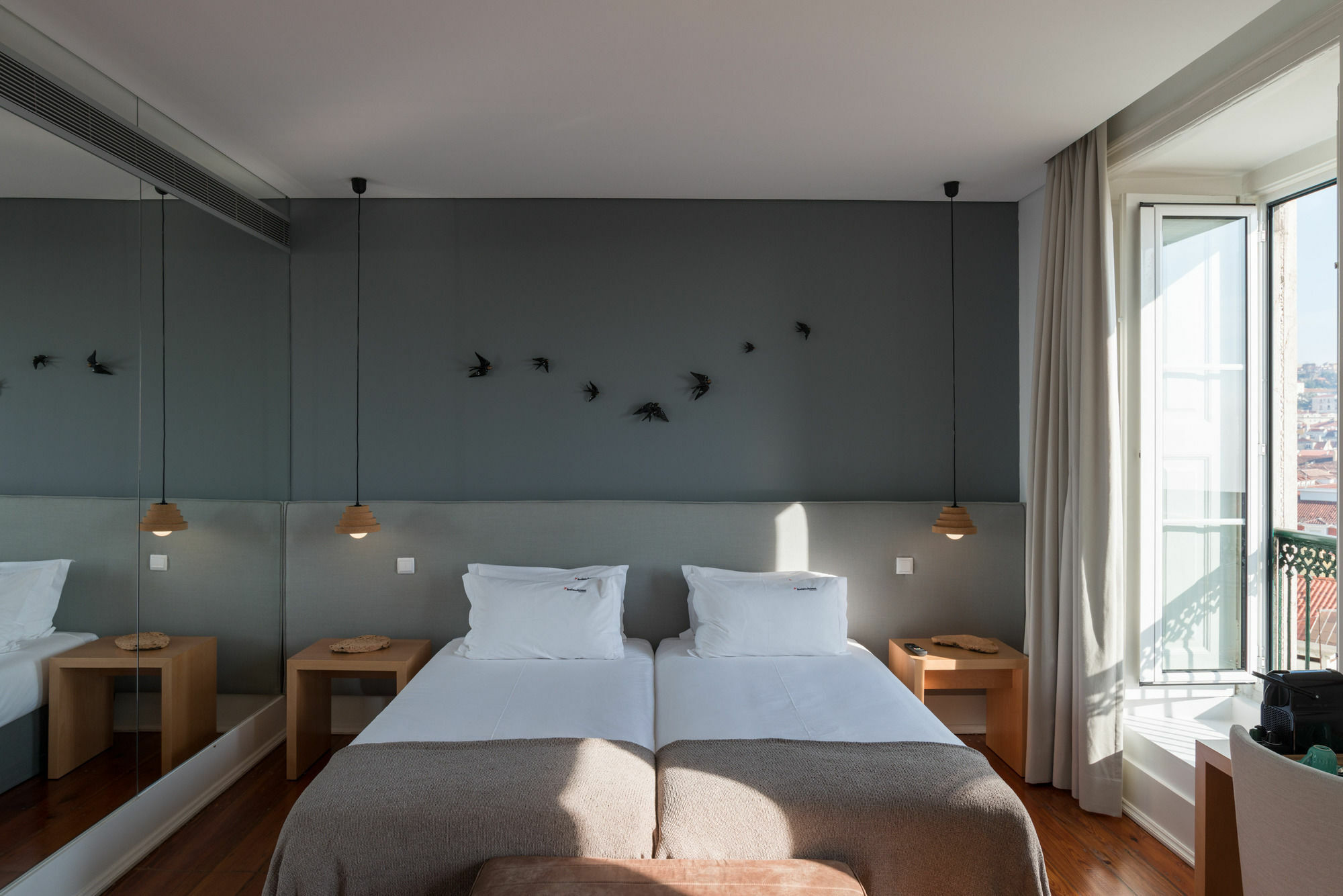 Feels Like Home Chiado Prime Suites Lisboa Exterior foto
